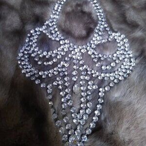 Stunning Austria Rhinestone Choker Bib Necklace